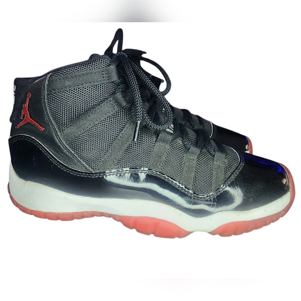 Nike Air Jordan Retro 11, Big Boys Size 5 - Picture 2 of 9
